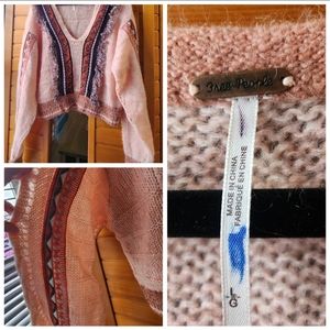 FREE PEOPLE sweater size large EUC